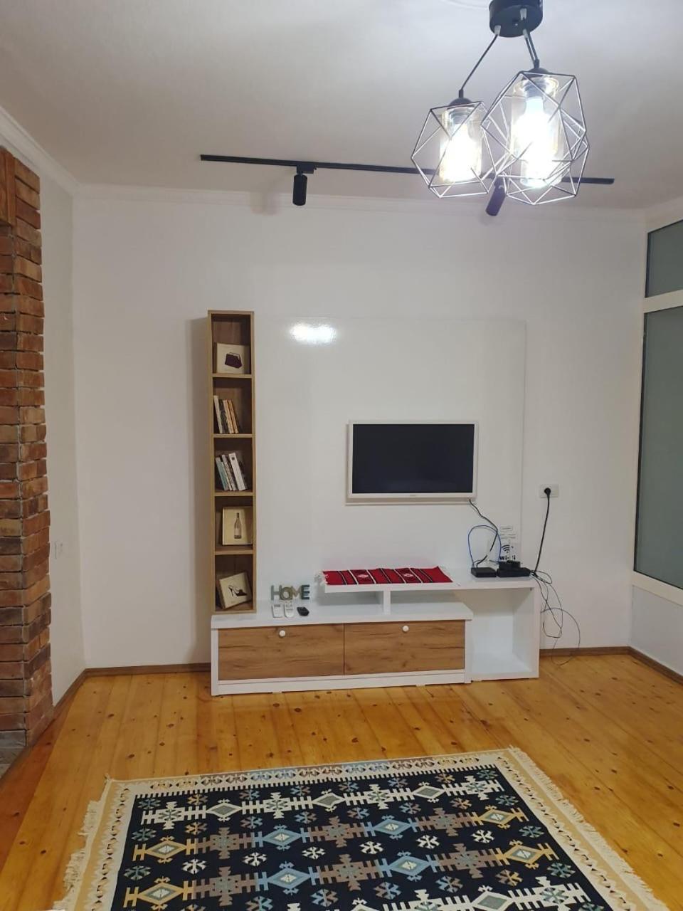 Вилла Shkodra 27 Center House Экстерьер фото