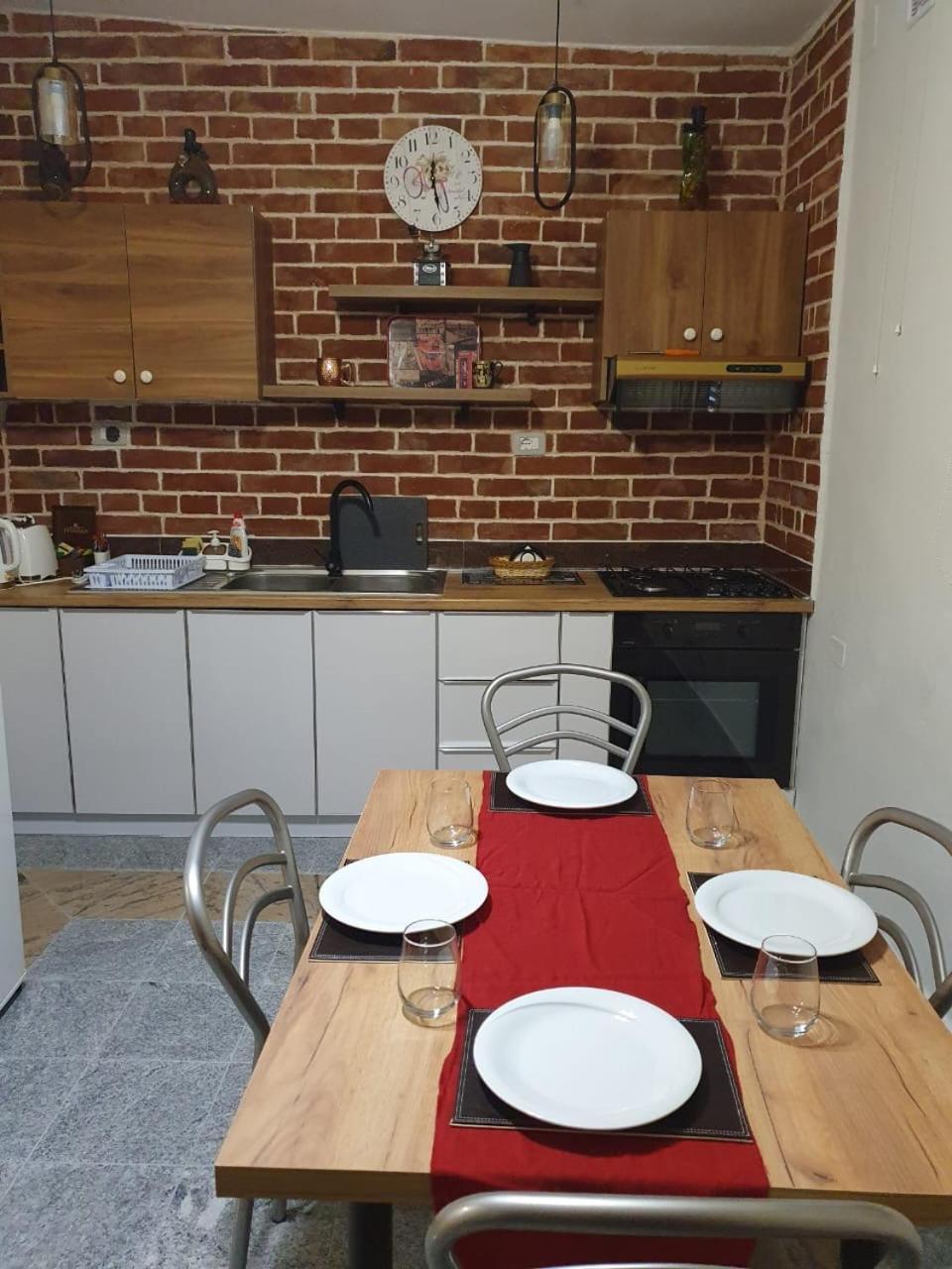 Вилла Shkodra 27 Center House Экстерьер фото